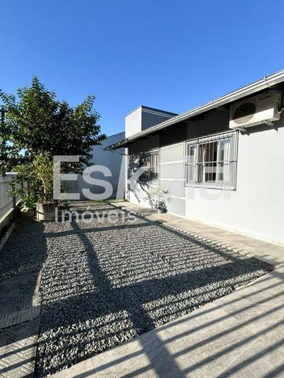 Casa, 3 quartos, 122 m² - Foto 1