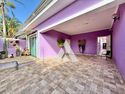 Casa, 3 quartos, 211 m² - Foto 1