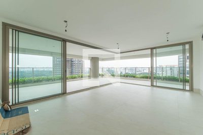 Apartamento, 3 quartos, 219 m² - Foto 1