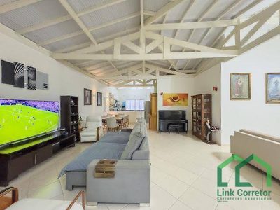 Chácara, 5 quartos, 1350 m² - Foto 2