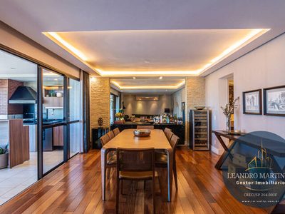 Apartamento, 3 quartos, 209 m² - Foto 2