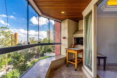 Apartamento, 3 quartos, 147 m² - Foto 1