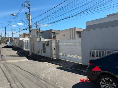 Casa, 2 quartos, 82 m² - Foto 1