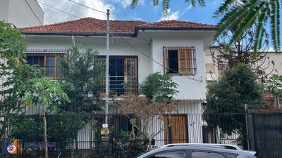 Casa, 4 quartos, 215 m² - Foto 1