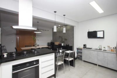 Sobrado, 3 quartos, 200 m² - Foto 1