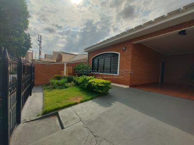 Casa, 5 quartos, 220 m² - Foto 1