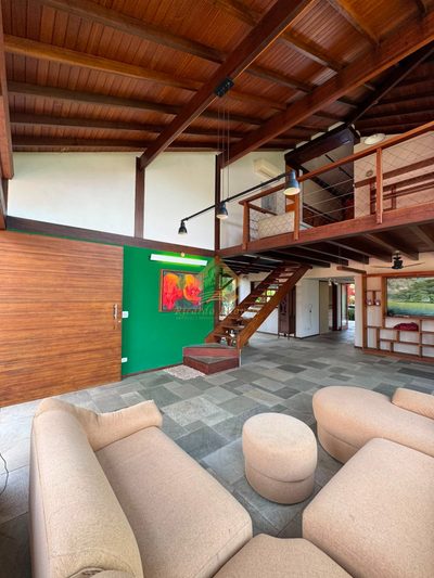 Casa, 4 quartos, 265 m² - Foto 1