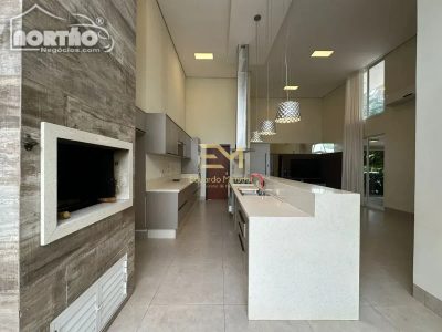 Casa, 4 quartos, 181 m² - Foto 3