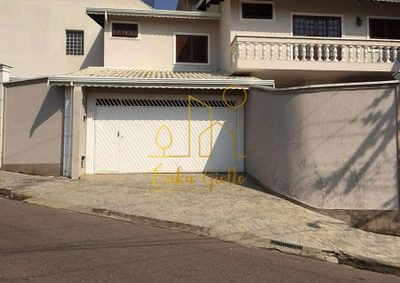 Casa, 3 quartos, 221 m² - Foto 2