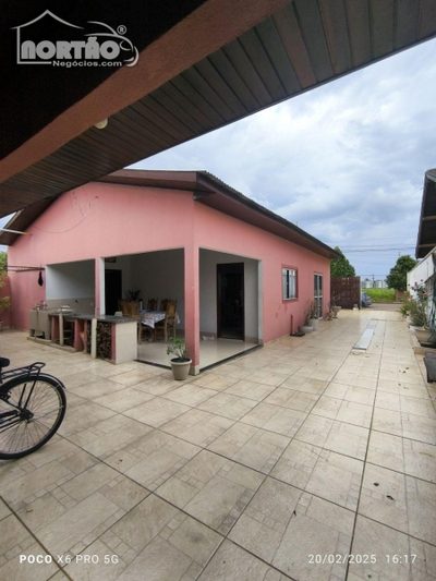 Casa, 5 quartos, 202 m² - Foto 1
