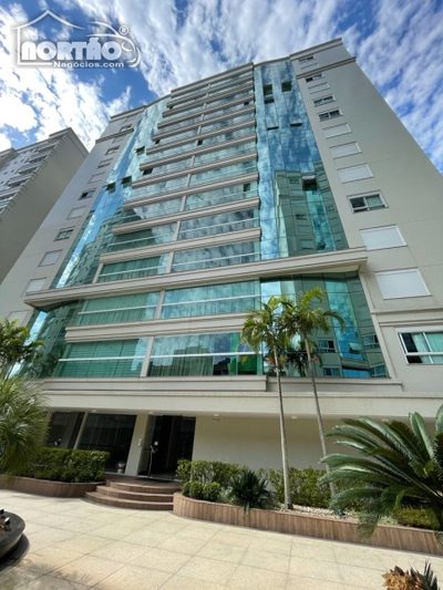 Casa, 4 quartos, 270 m² - Foto 2