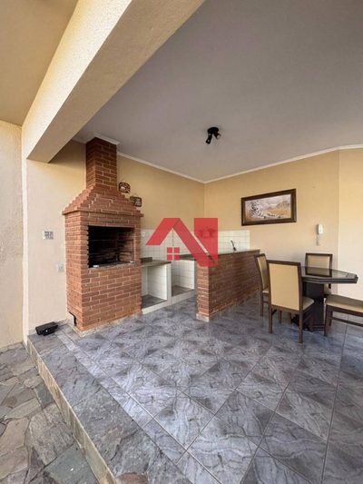 Casa, 3 quartos, 240 m² - Foto 1
