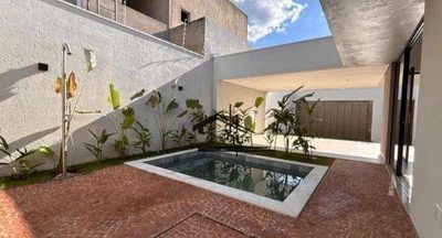Casa, 3 quartos, 221 m² - Foto 1