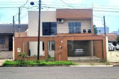 Sobrado, 4 quartos, 277 m² - Foto 1