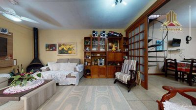 Casa, 5 quartos, 330 m² - Foto 1
