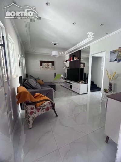 Casa, 5 quartos, 162 m² - Foto 2