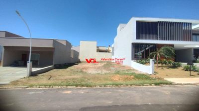 Loteamento e Condomínio, 300 m² - Foto 1