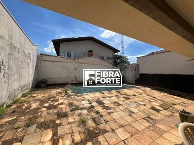 Casa, 4 quartos, 253 m² - Foto 2
