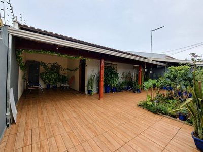 Casa, 5 quartos, 194 m² - Foto 1