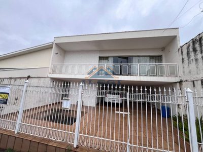 Casa, 3 quartos, 288 m² - Foto 1