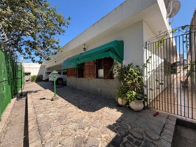 Casa, 3 quartos, 320 m² - Foto 1