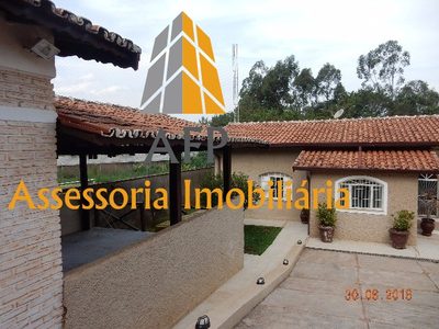 Chácara, 3 quartos, 1600 m² - Foto 1