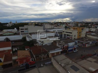 Loja-Salão, 499 m² - Foto 1