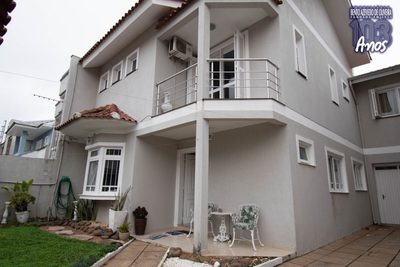 Casa, 3 quartos, 216 m² - Foto 1