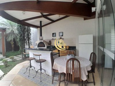 Sobrado, 4 quartos, 235 m² - Foto 1
