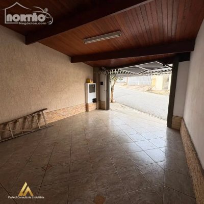 Casa, 4 quartos, 250 m² - Foto 1