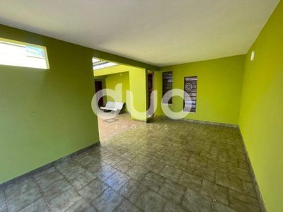 Casa, 4 quartos, 275 m² - Foto 1