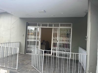 Casa, 3 quartos, 290 m² - Foto 1