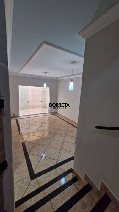 Casa, 3 quartos - Foto 1