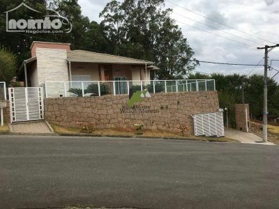 Casa, 5 quartos, 287 m² - Foto 1