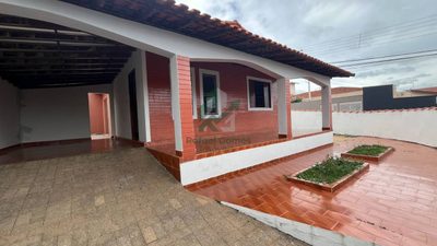 Casa, 5 quartos, 240 m² - Foto 1