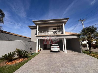 Sobrado, 3 quartos, 270 m² - Foto 1