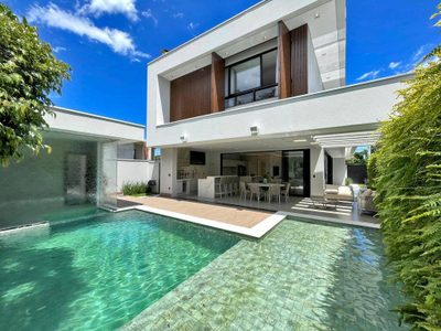 Casa, 5 quartos, 415 m² - Foto 1