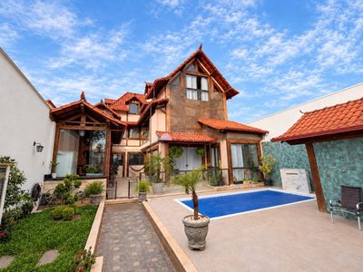 Casa, 4 quartos, 422 m² - Foto 1