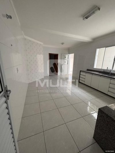 Casa, 3 quartos, 209 m² - Foto 1
