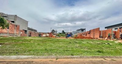 Loteamento e Condomínio, 437 m² - Foto 1