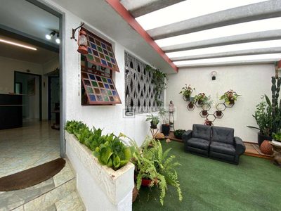 Casa, 4 quartos, 268 m² - Foto 1