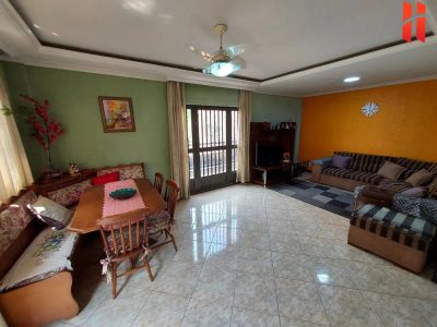 Casa, 3 quartos, 224 m² - Foto 2