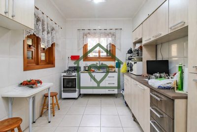 Casa, 3 quartos, 219 m² - Foto 1