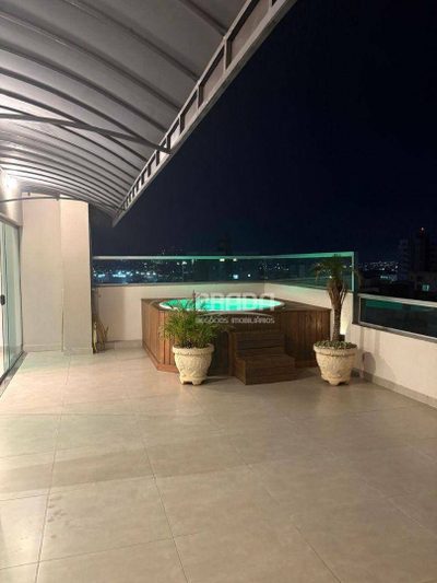 Cobertura, 3 quartos, 188 m² - Foto 2