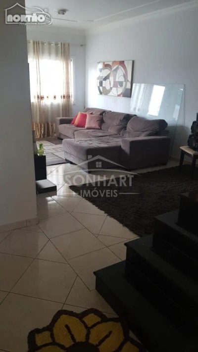 Casa, 5 quartos, 319 m² - Foto 2