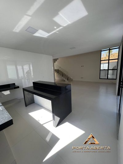 Casa, 3 quartos, 277 m² - Foto 4