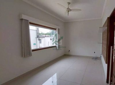 Casa, 3 quartos, 193 m² - Foto 2