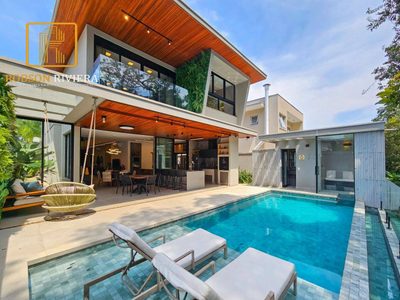 Casa, 5 quartos, 330 m² - Foto 1