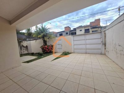 Casa, 3 quartos, 226 m² - Foto 2