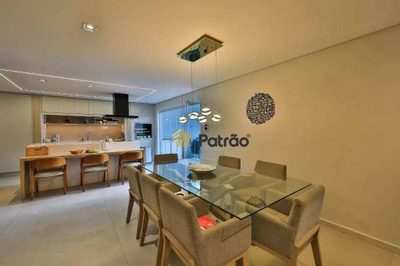 Sobrado, 4 quartos, 270 m² - Foto 1